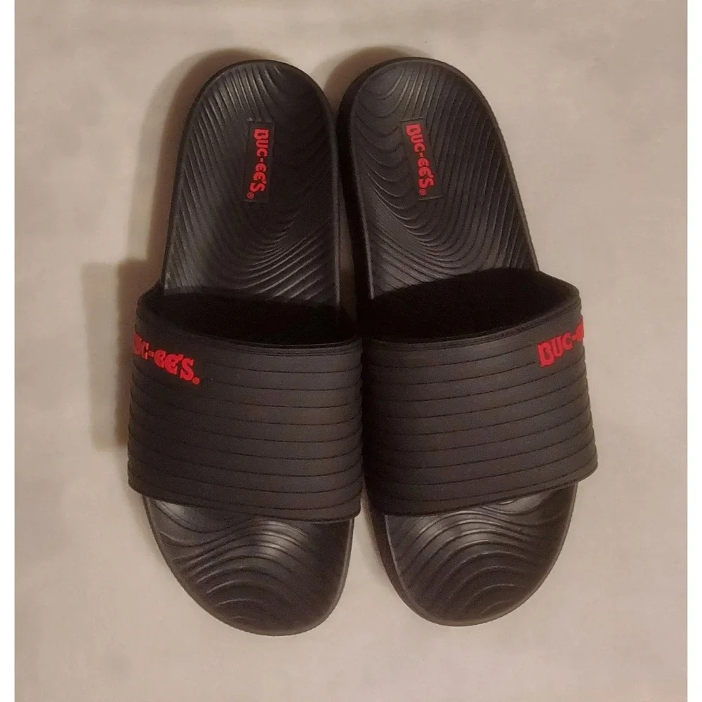 Buc-ees Mens Womens Black with Red Lettering Slides Slip-Ons Flats Size M/8 W/10